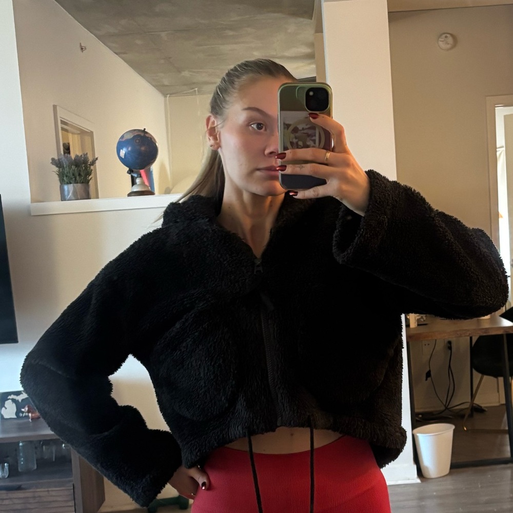 Gymshark Cropped Black Faux Fur Jacket